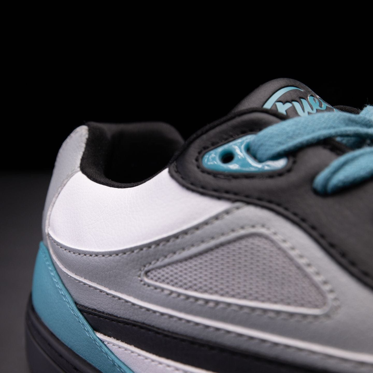 Fuego dansesko modell Low-Top BDash