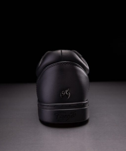Fuego dansesko modell AllBlack Low-Top