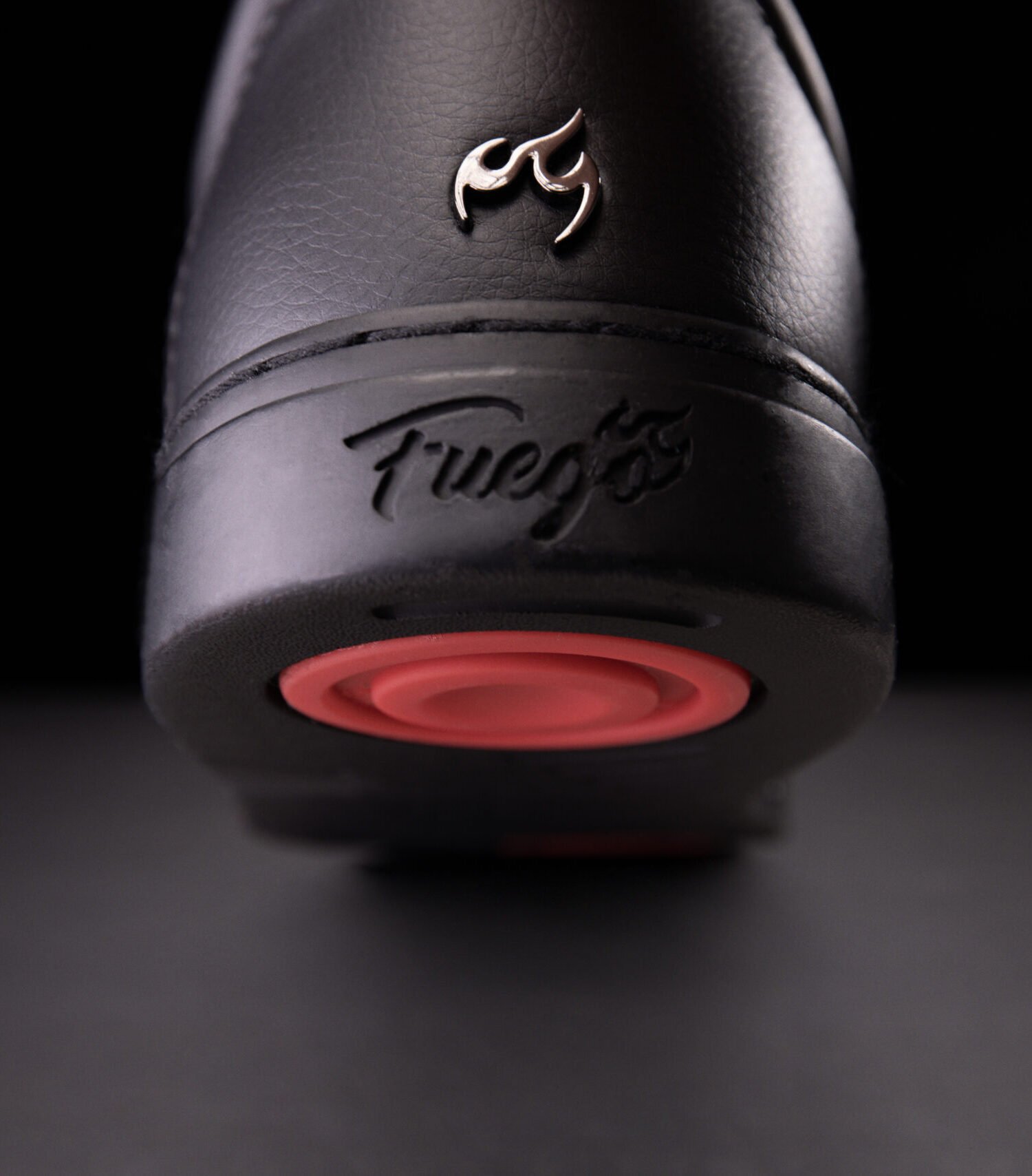 Fuego dansesko modell AllBlack Low-Top