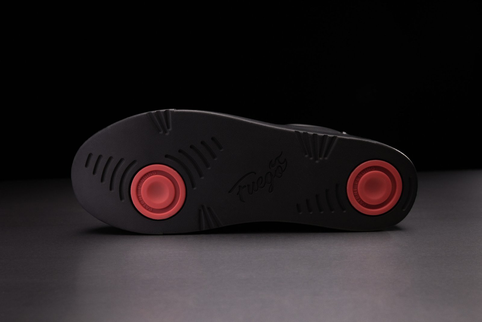 Fuego dansesko modell AllBlack Low-Top