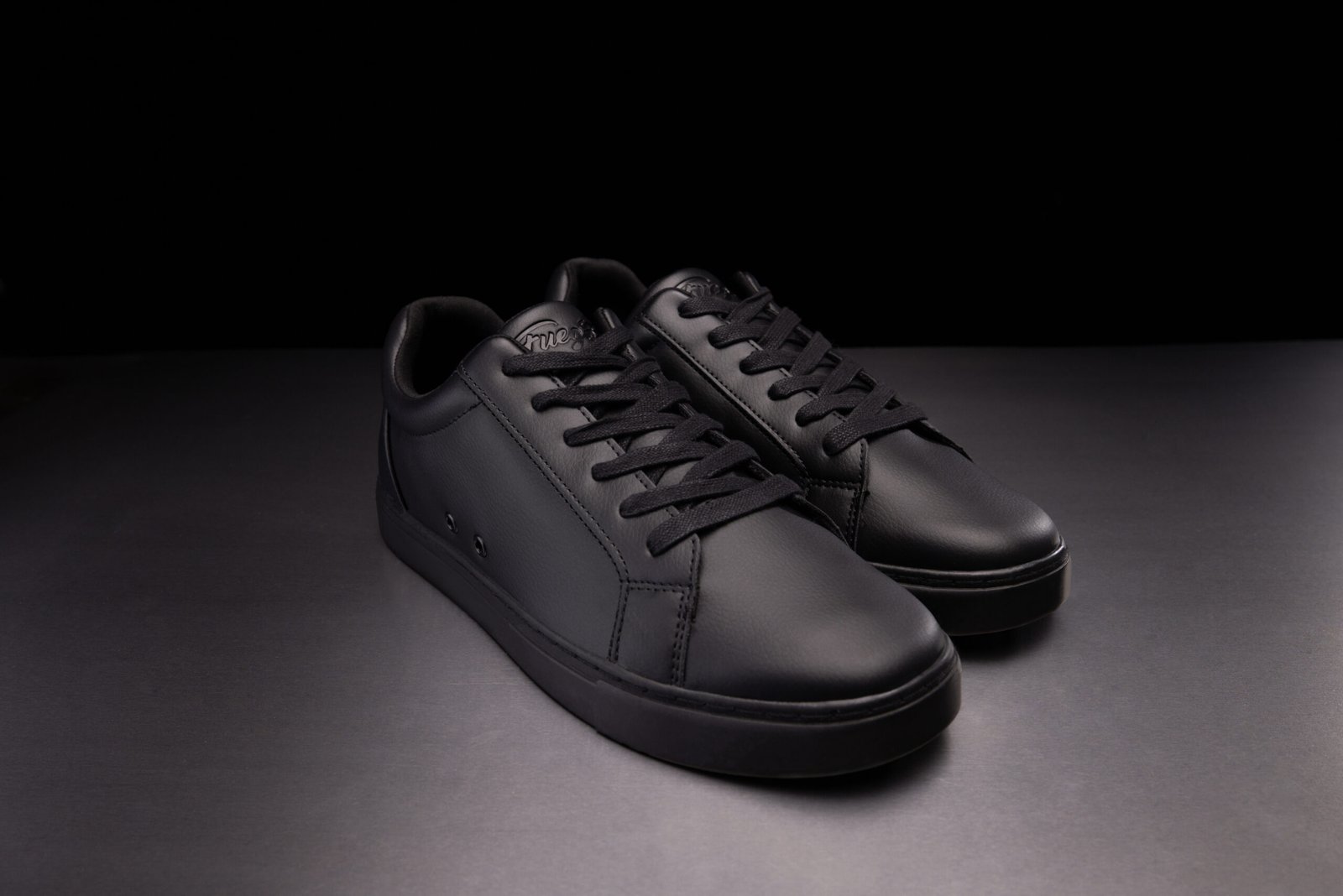 Fuego dansesko modell AllBlack Low-Top