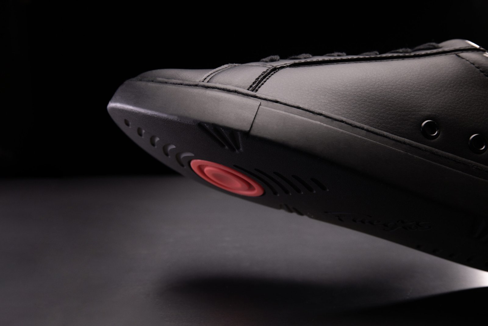 Fuego dansesko modell AllBlack Low-Top