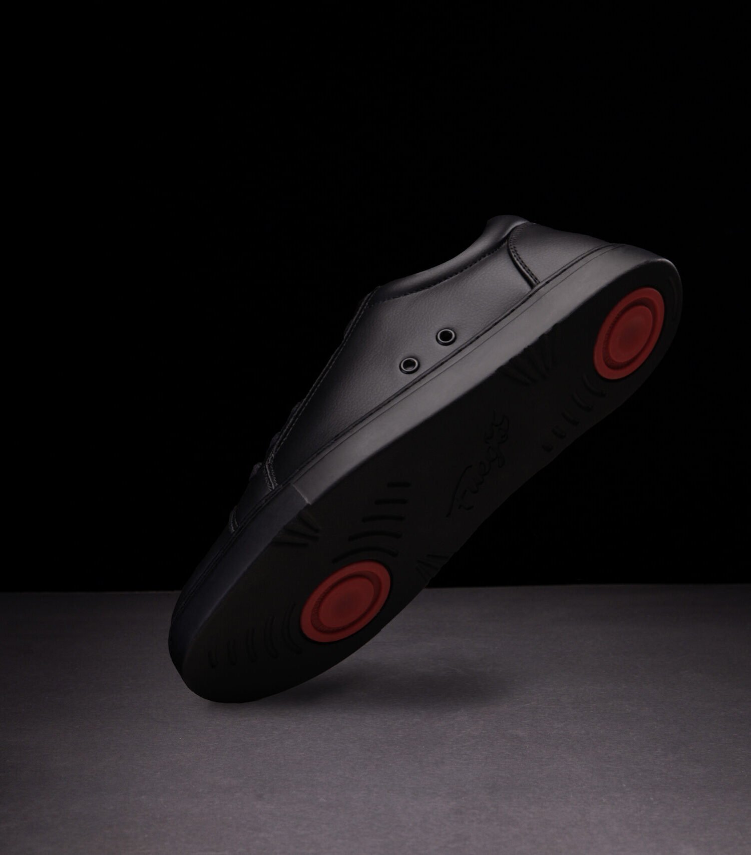 Fuego dansesko modell AllBlack Low-Top