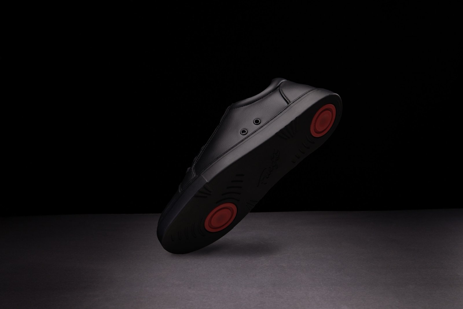 Fuego dansesko modell AllBlack Low-Top