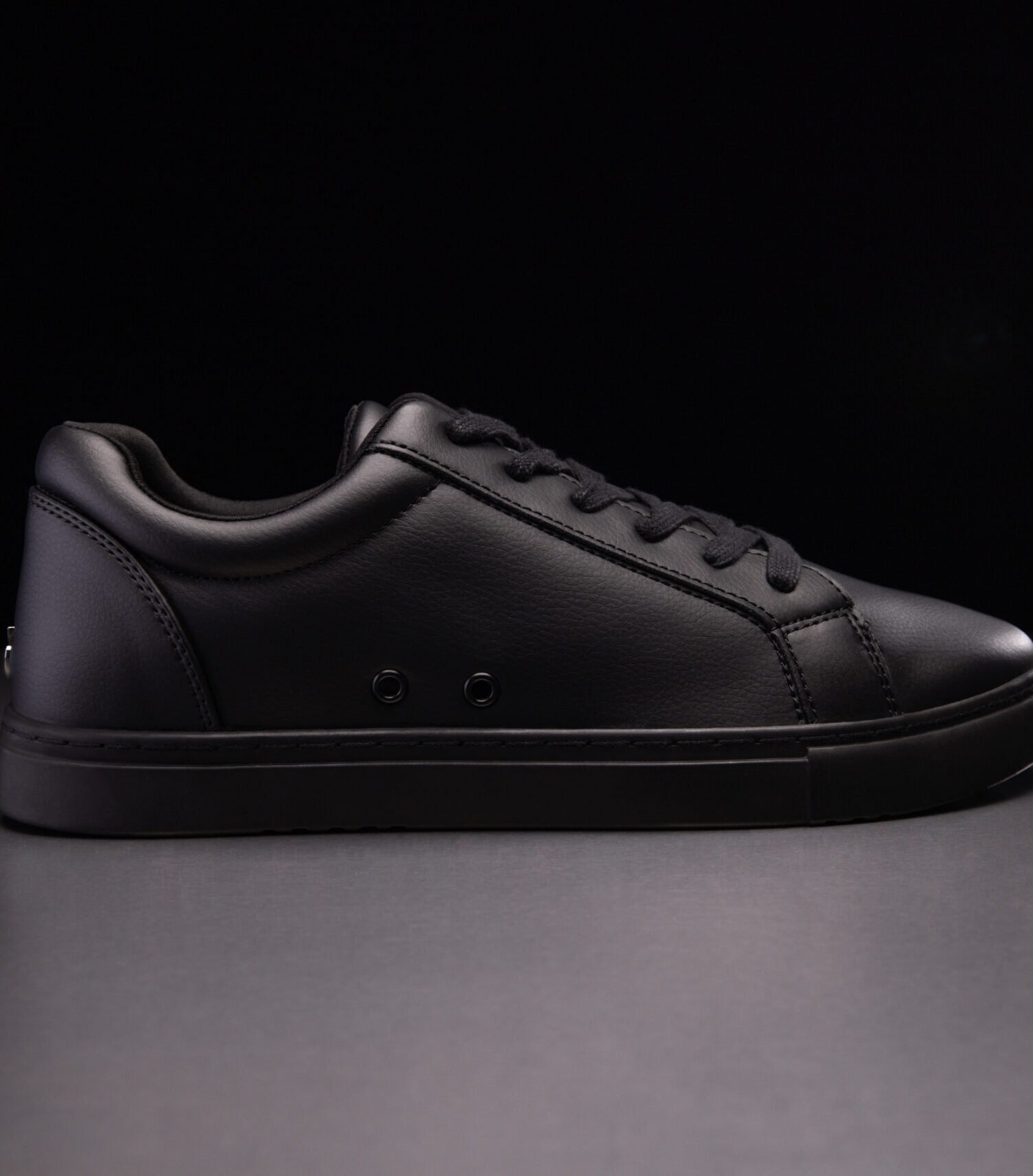 Fuego dansesko modell AllBlack Low-Top