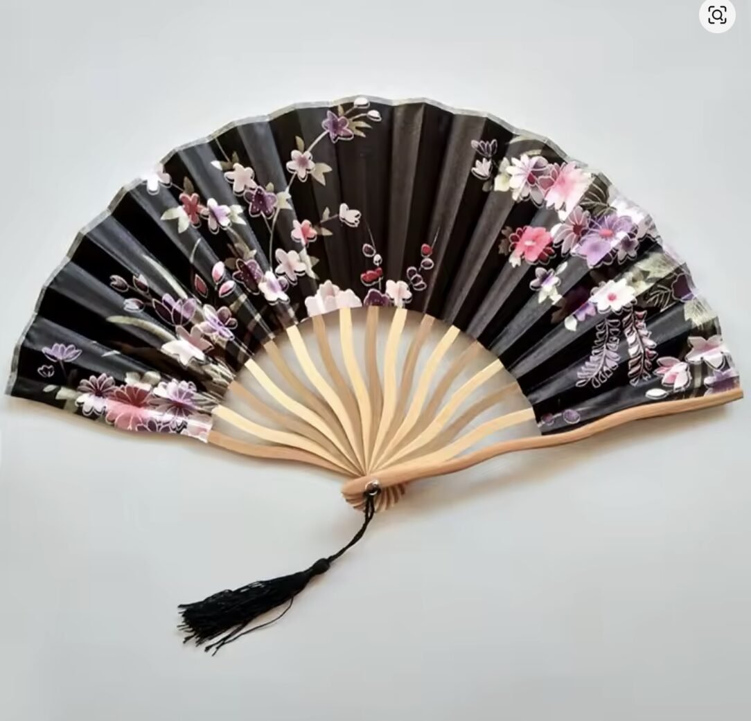 IDV2: Håndvifte i bambus med Kinesisk/Japansk blomstermotiv